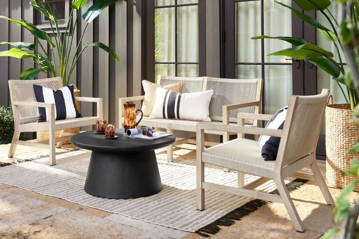 outdoor decor